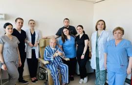 Un pacient în vârstă de 66 de ani, diagnosticat cu accident vascular (AVC), a plecat acasă după 60 de zile de tratament