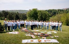 Tradiții cusute cu grijă de asistentele medicale de la Institutul de Medicină Urgentă