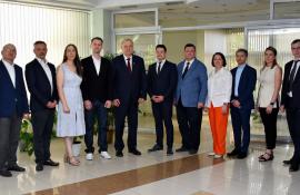 Conducerea Institutului de Medicină Urgentă adresează sincere mulțumiri și recunoștință tuturor conferențiarilor universitari, profesorilor și șefilor de Catedră ...