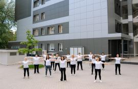 Flashmob cu genericul „Mișcare pentru un stil de viață sănătos”, organizat de IMSP IMU și Sindicatul instituției