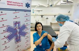 IMSP Institutul de Medicină Urgentă desfășoară campania de imunizare a personalului împotriva gripei sezoniere
