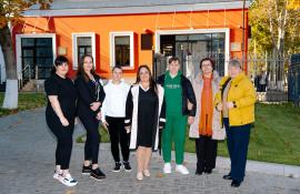 Echipa de bucătărese de la Institutul de Medicină Urgentă