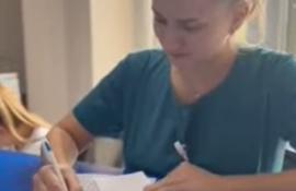Astăzi vă invităm să aflați mai multe despre colegii noștri din Secția de Ortopedie și despre rolul important pe care îl au în procesul de îngrijire medicală